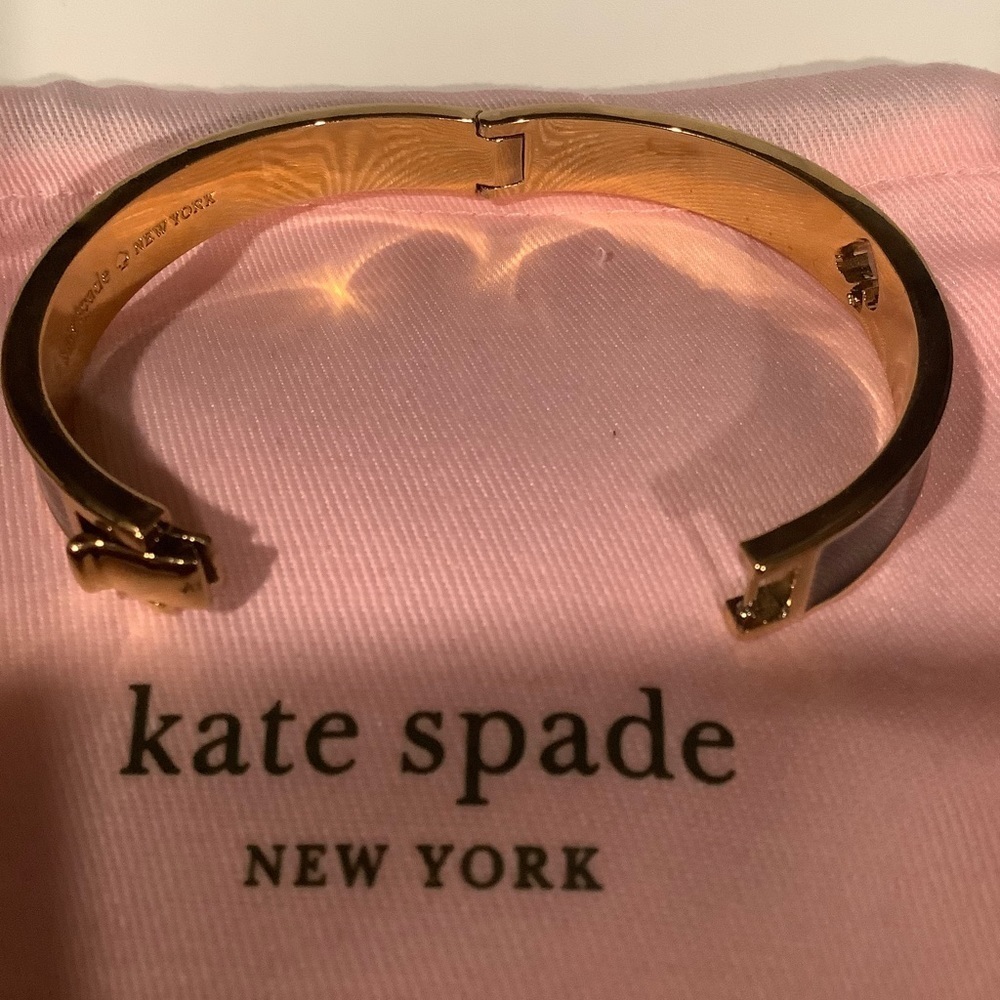 Kate Spade ♠️ Hole Punch Hinge Bangle Black/Gold New eith Pink Dust Bag - Picture 5 of 10